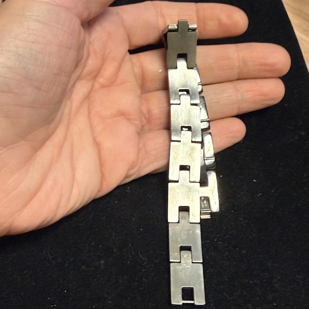 Mens Stainless Steel Interlocking Cross Link Bracelet Silver Black 8.5 Inch‎